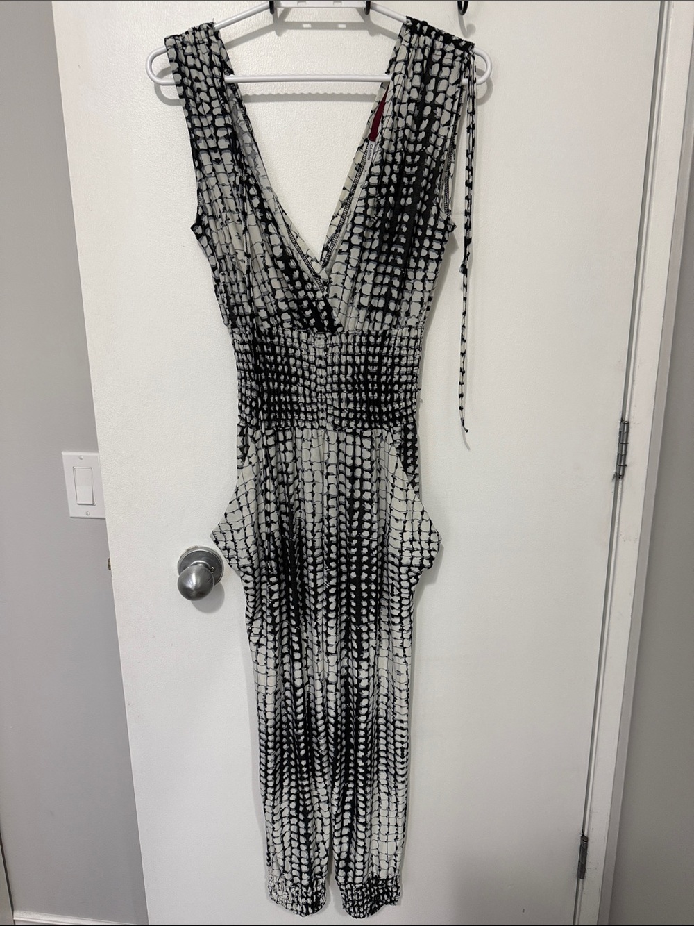 One-Shoulder Black and White Patterned Women's Dress